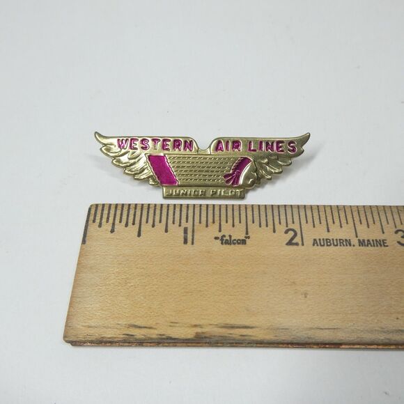 Western Airlines Junior Pilot Wings Pin Metal Badge Vintage - Picture 2 of 3